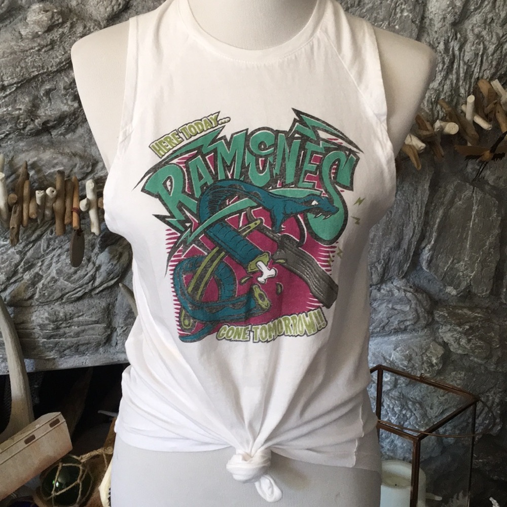Ramones band sleeveless band tee